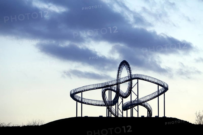 Landmark Tiger & Turtle - Magic Mountain