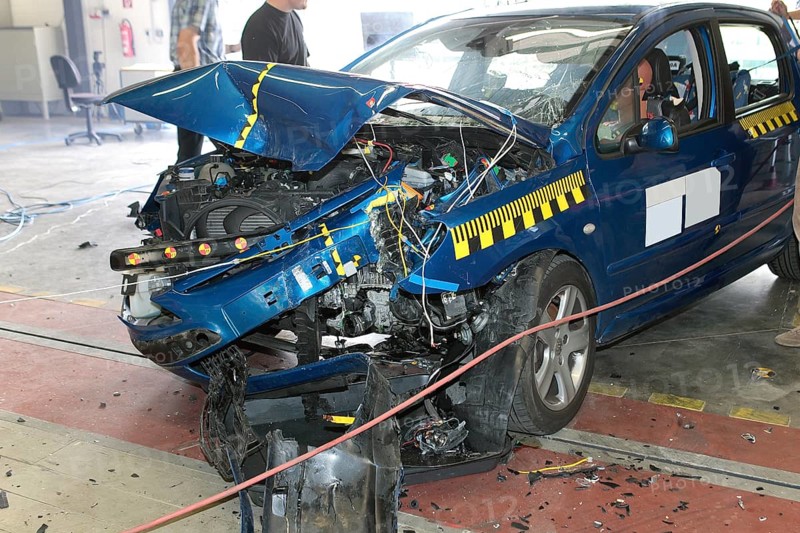 Car crash test