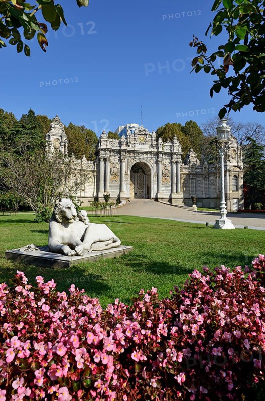 Gate of the Sultan or Saltanat Kapisi