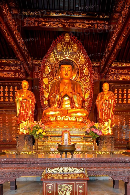 Golden Buddha statue and relics inside the Giant Wild Goose Pagoda