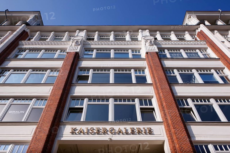 Restored back of the Kaisergalerie mall at Bleichenfleet with sandstone figures