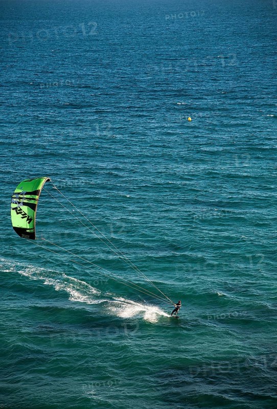 Kitesurfer at the Playa Arenal Bol beach of Calpe