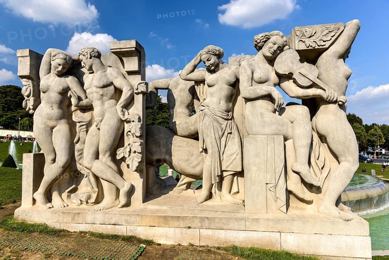 Sculpture La joie de vivre of Leon-Ernest Drivier