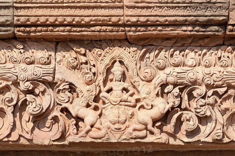 Detail of the lintel at the main entrance to Prasat Hin Phanom Rung temple