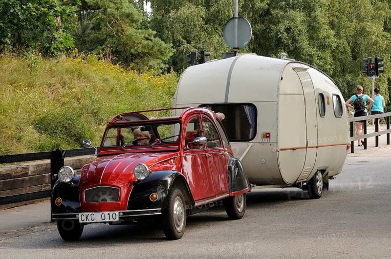 Citroen 2 CV4 1970 with old caravan