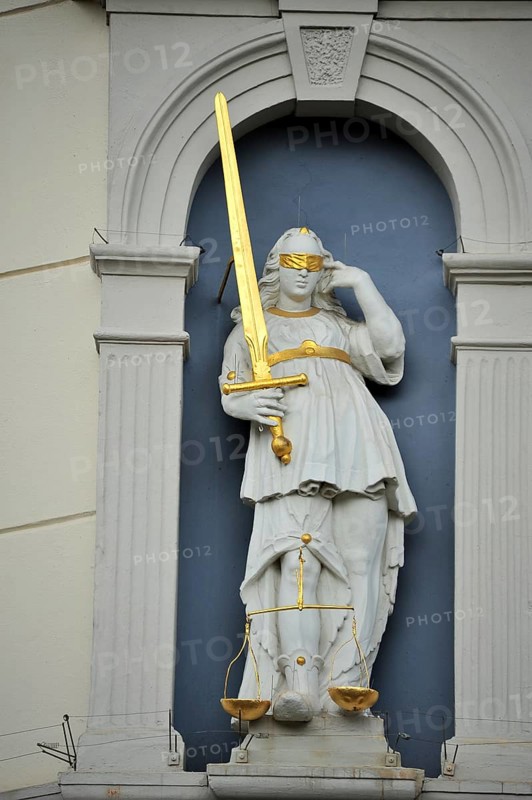 Justitia statue