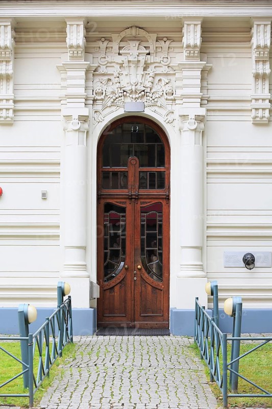 Art Nouveau entrance of the house Strelnieku iela 12