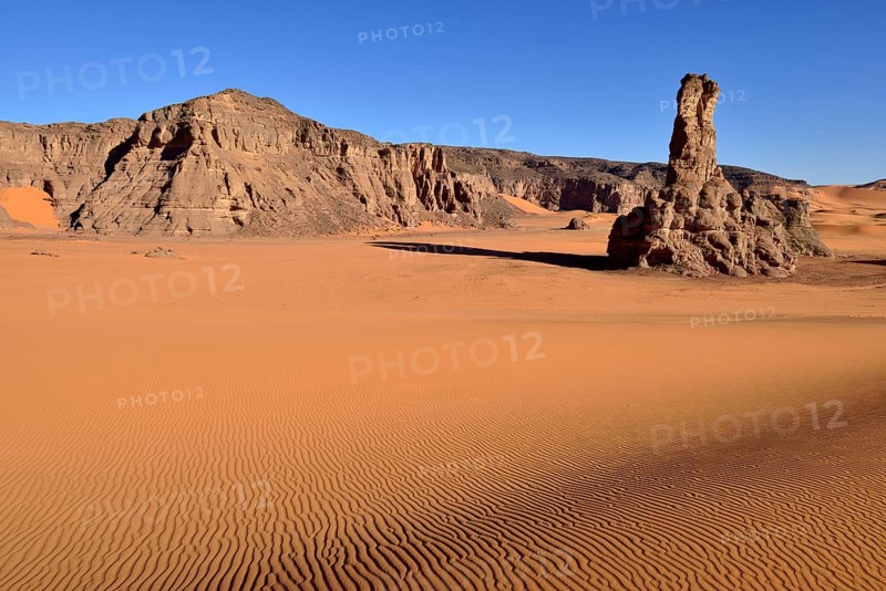 Sand dunes and rocks of Moul Naga