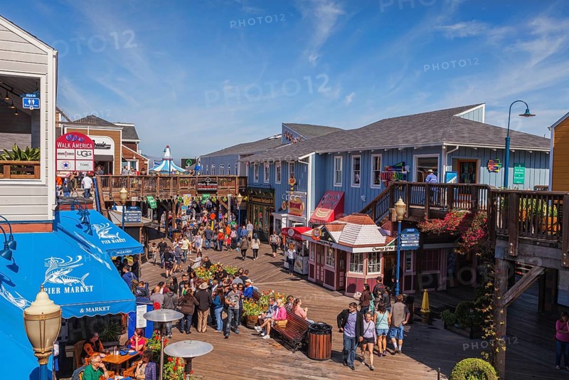 Crowds on Pier 39