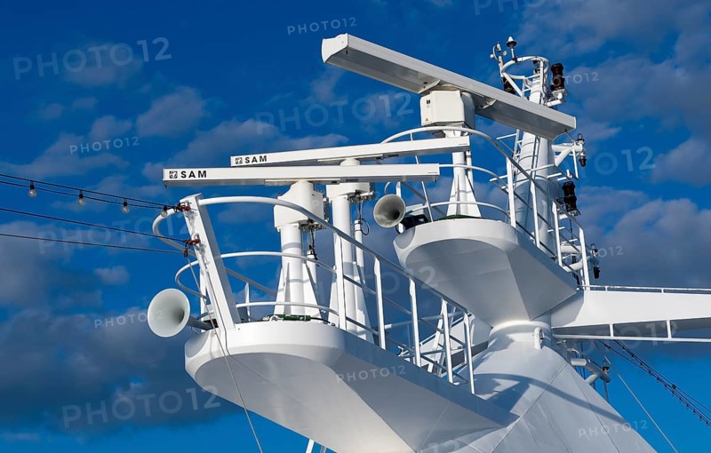 Radar system of the cruise ship AIDAcara