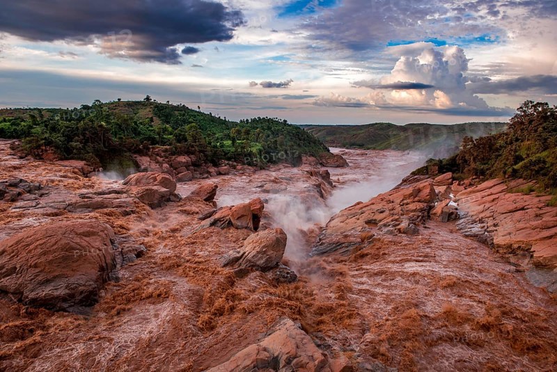 Raging Betsiboka River near Mahajanga