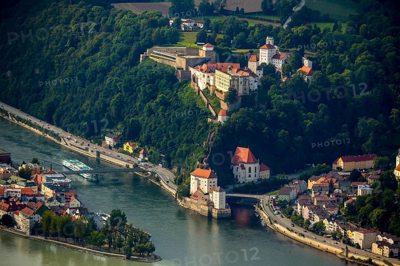 Veste Upper House