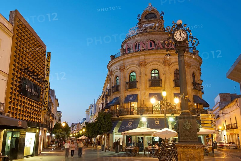 Pedro Domecq building in Calle Larga