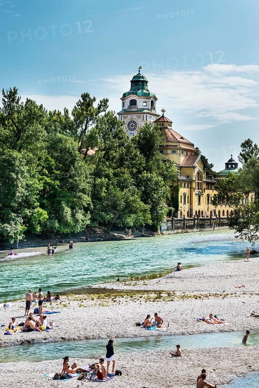 Building of the Mullersches Volksbad indoor pool with Isar river