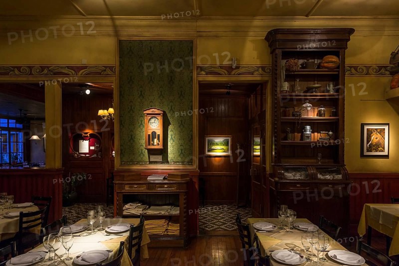 Restaurant in the Hotel Lacar