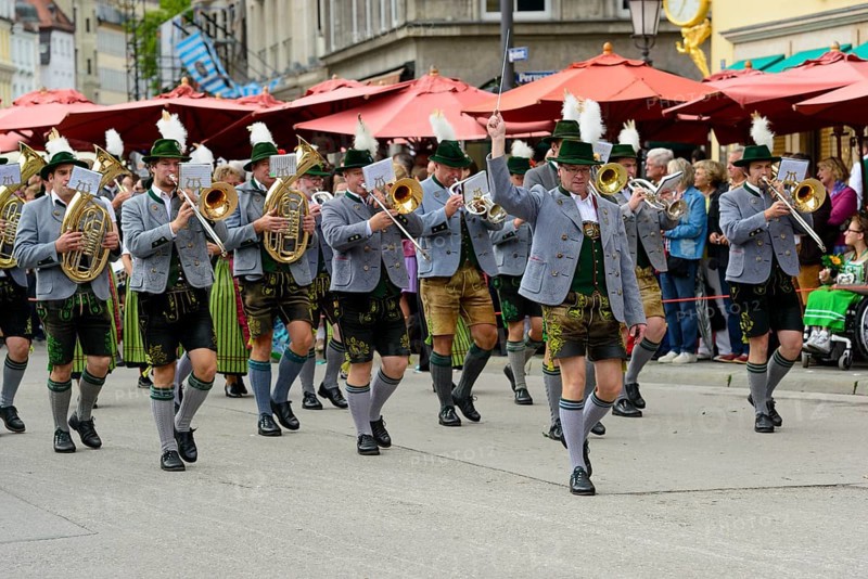 Bavarian brass band at the Oktoberfest Costume and Riflemen's Parade
