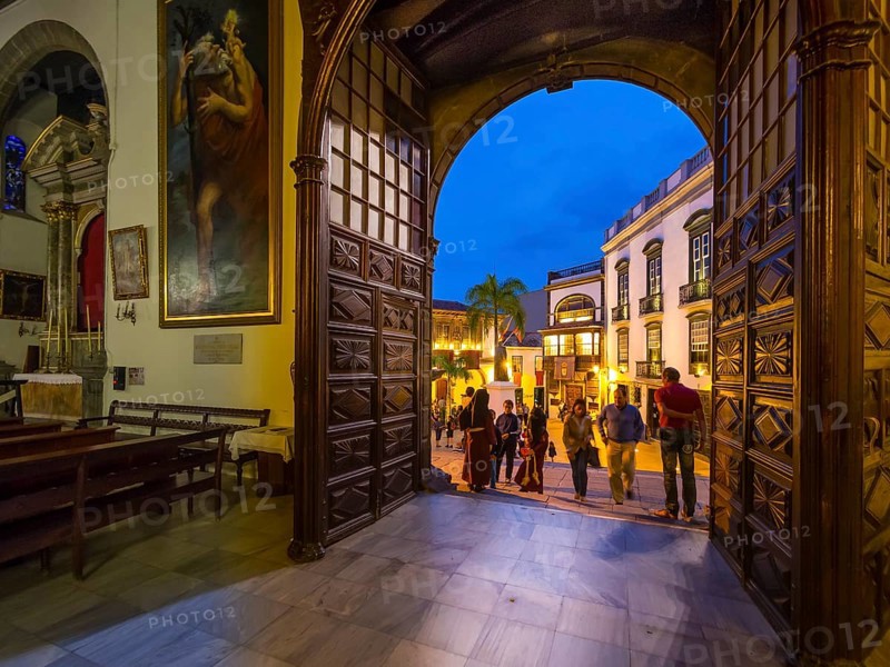 Easter procession outside the church Iglesia Matriz de El Salvador