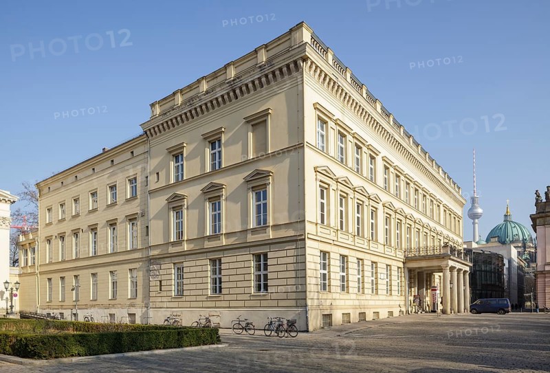Palais am Festungsgraben
