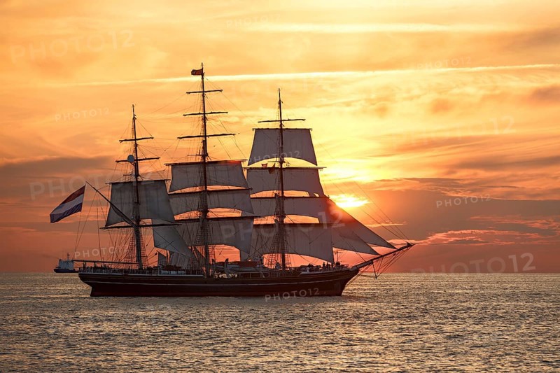 Evening sailing with the Stad Amsterdam in the foreground