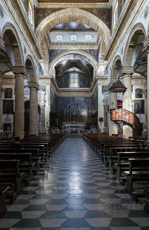 Nave with transept and choir