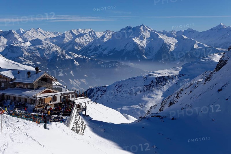 Wedelhutte alpine lodge in Hochzillertal in Hochfugen