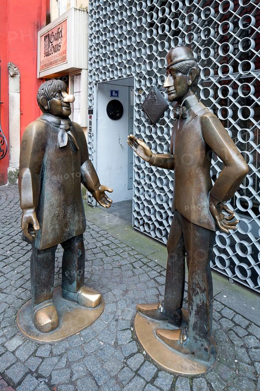 Bronze statue of the Cologne originals ""Tunnes"" and ""Schal""