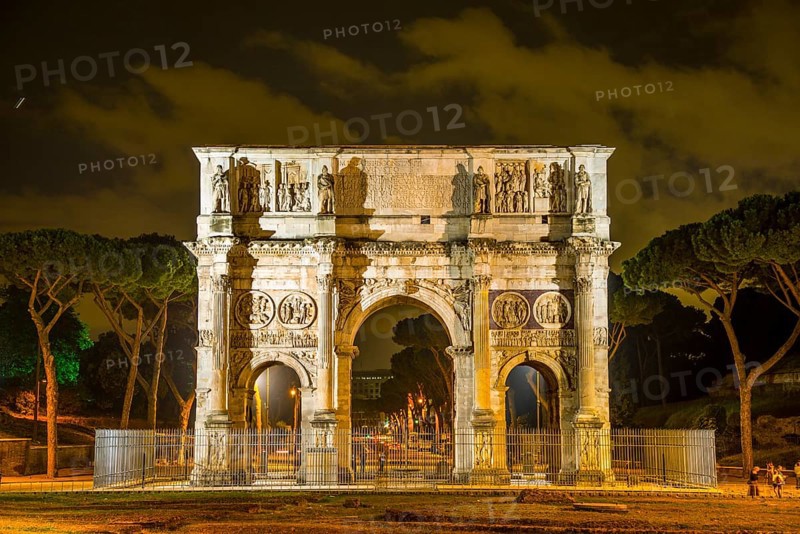 Arch of Constantine at night