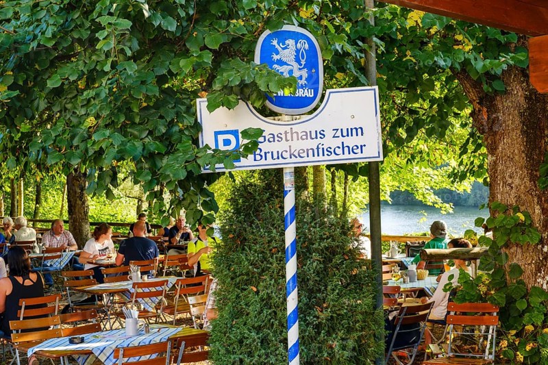 Beer garden from inn to Bruckenfischer