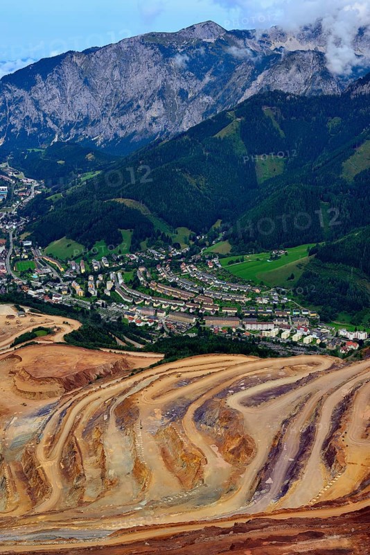 Open pit ore mining and workers' settlements
