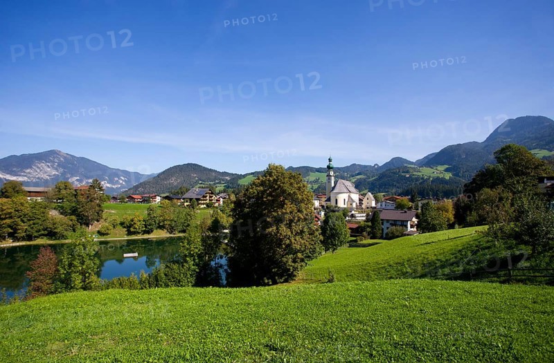 Parish Church and Reither See lake