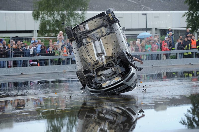 Car rollover test