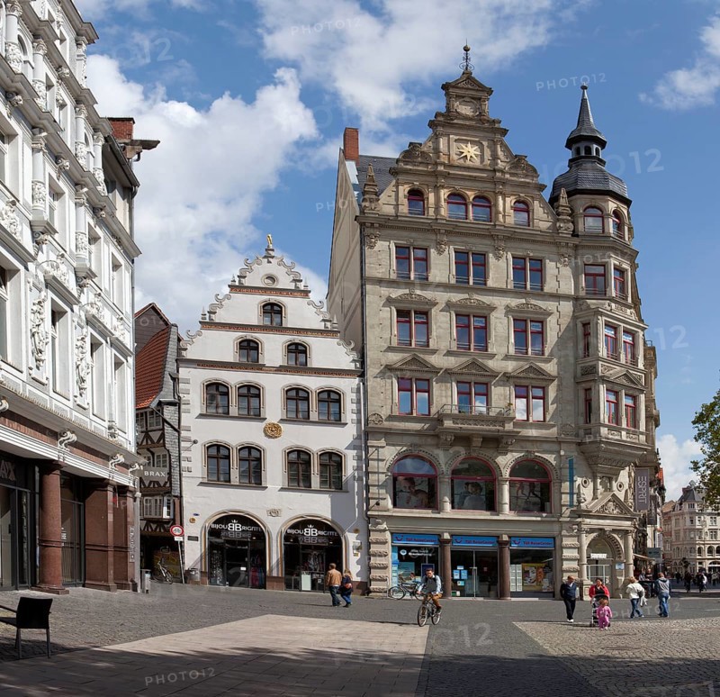 Haus zur Rose House and Haus zum Goldenen Stern House on the Kohlmarkt square