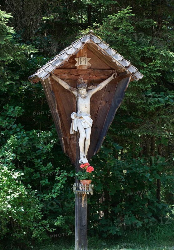 Wayside cross