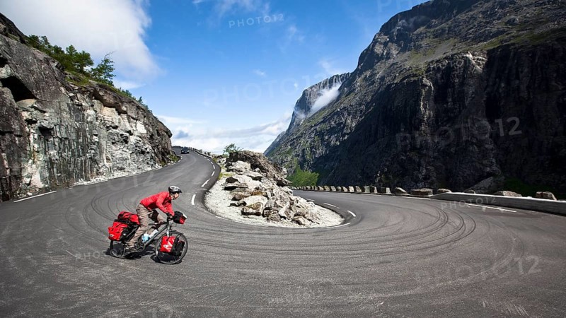 Cycle tour
