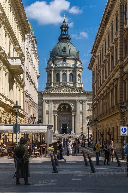 View through Zrinyi utca to St. Stephen's Basilica