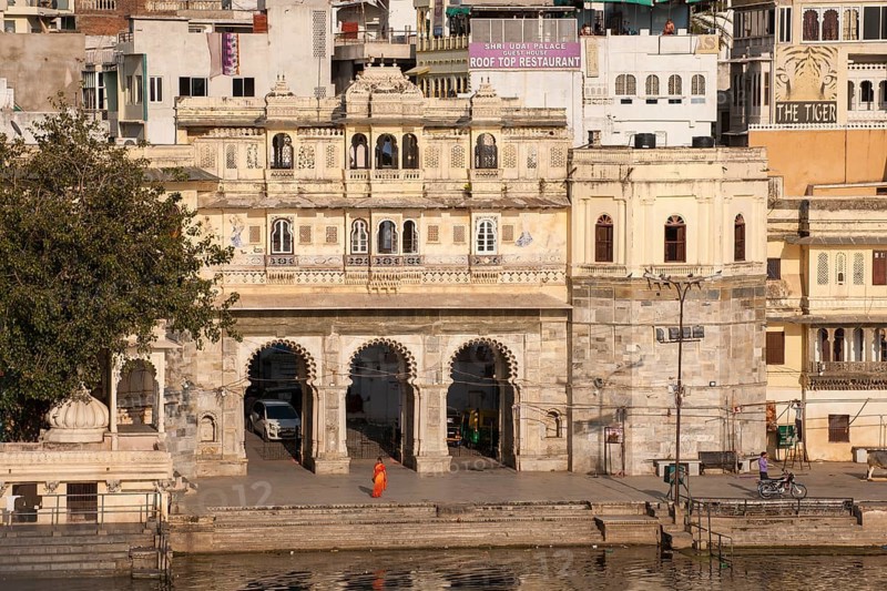 Gate Gangaur Ghat on Lake Pichola with historic centre