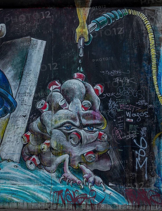 Graffiti at the East Side Gallery