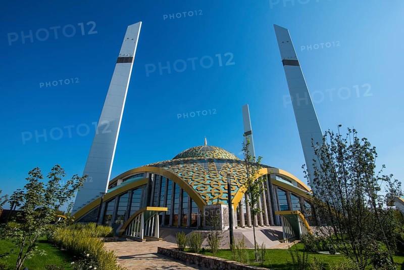 Haja Aymani Kadyrova mosque in Argun