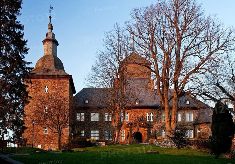 Burg Schnellenberg Castle