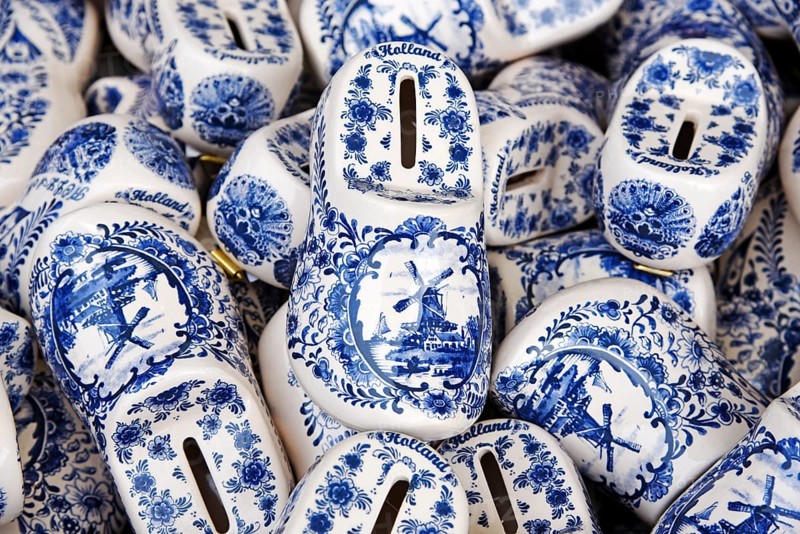 Dutch shoes made of ceramic with windmill motif