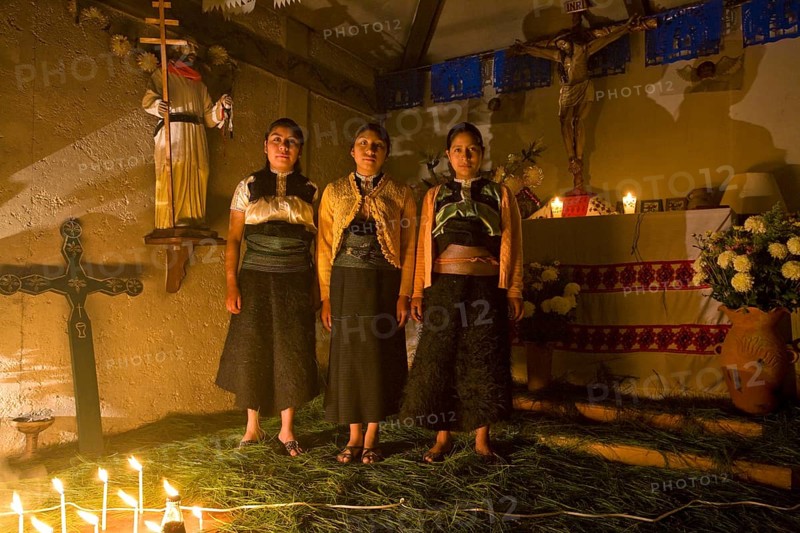 Group of highland indigenas at a sacrificial ceremony