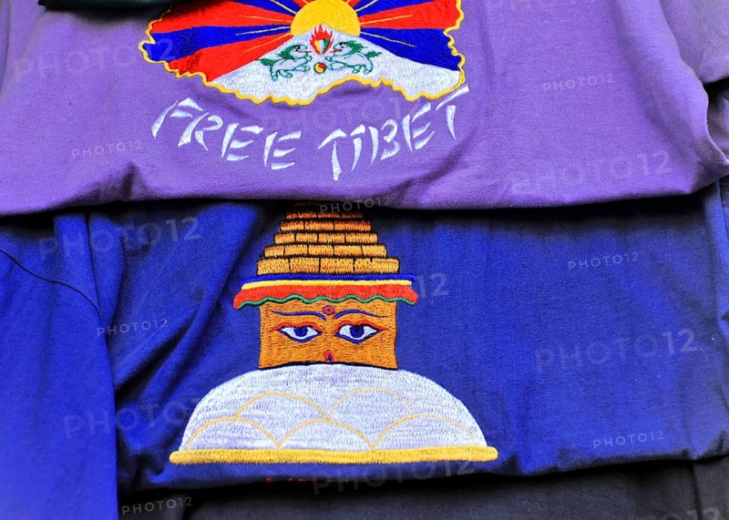 Clothing with witing ""Free Tibet""