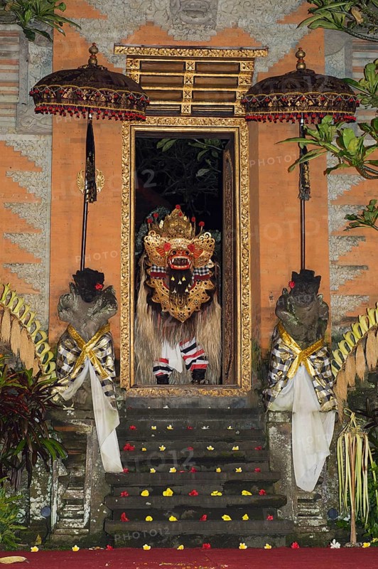 Barong Dance at Puri Saren Palace