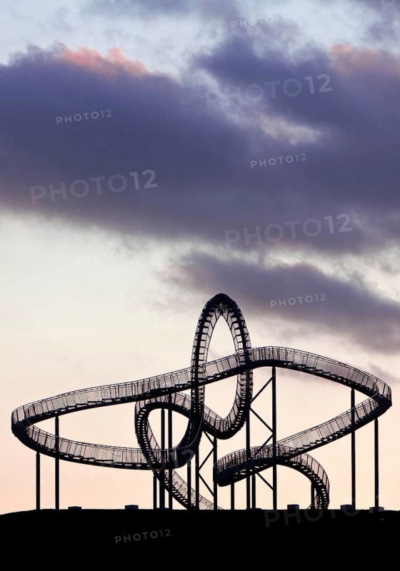 Landmark Tiger & Turtle - Magic Mountain