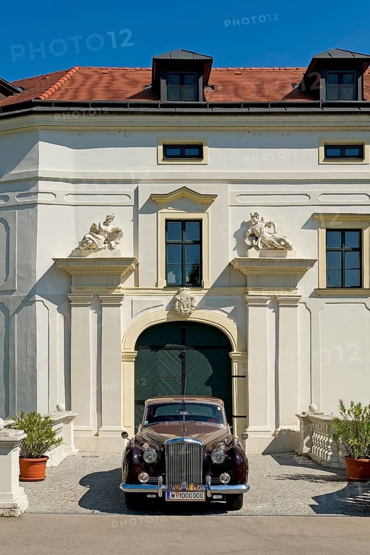 Bentley S1