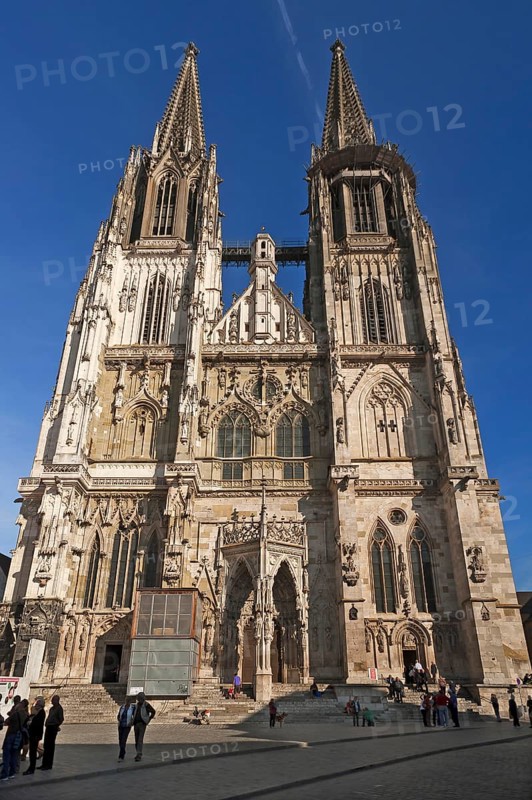 Main facade of the Regensburg Cathedral