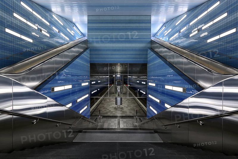 Uberseequartier U-Bahn station