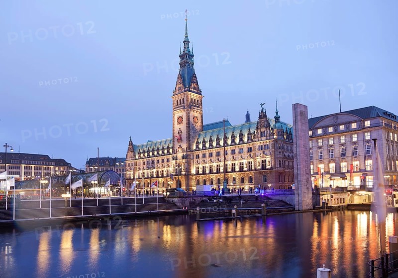 City Hall and Kleine Alster canal