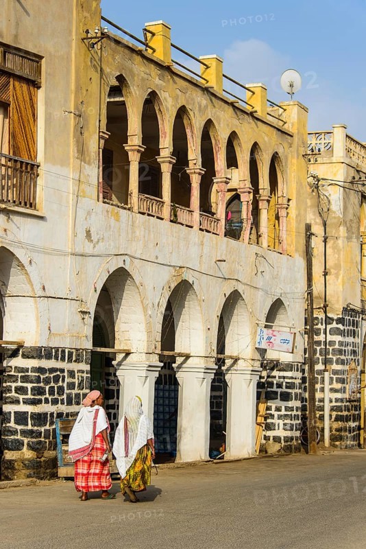Colonial building