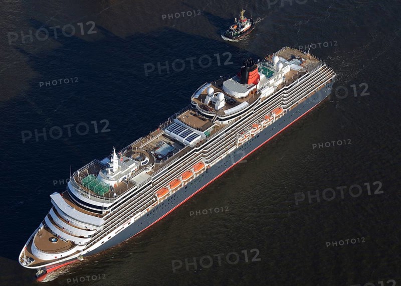 Cruise ship Queen Victoria
